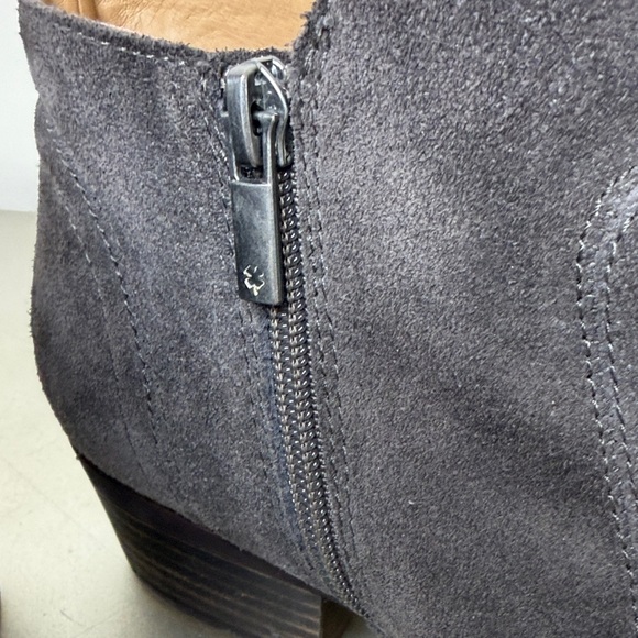 Lucky Brand Grey Western Boho Suede Ankle Booties Size 8.5M - Picture 13 of 13